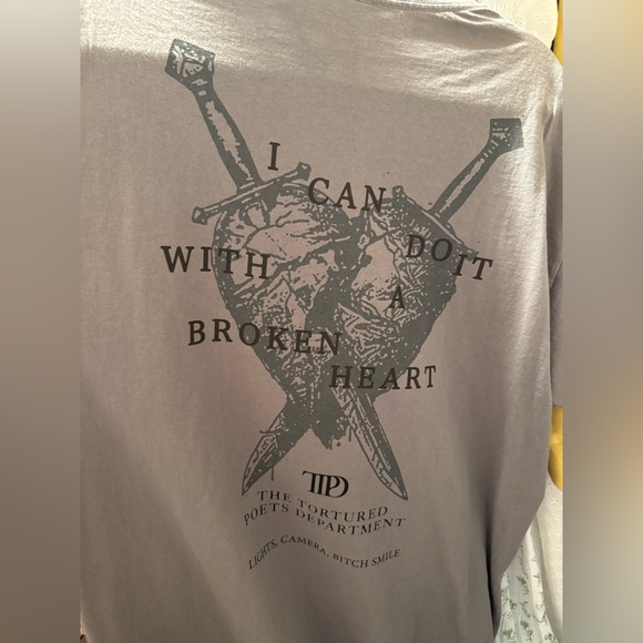 Taylor Swift Gray Graphic T-Shirt - Picture 7 of 7